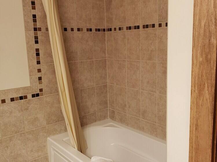 فندق Rib Mountain Inn