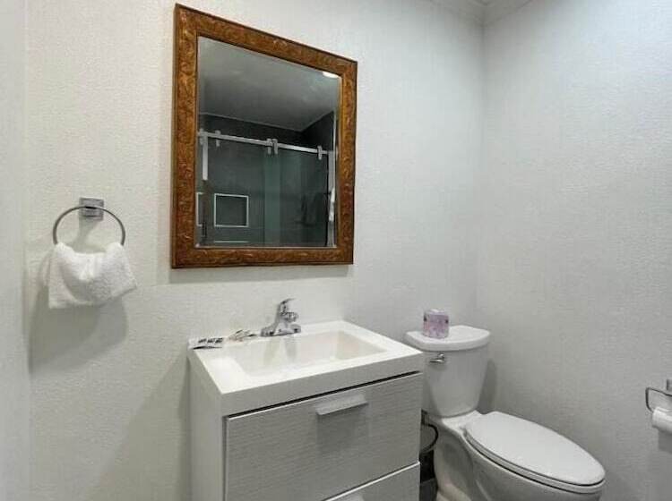 Отель Ritz Inn San Francisco Airport Sfo