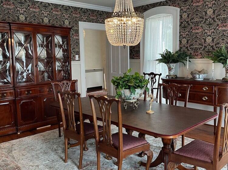 فندق River House Inn