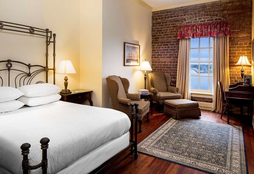 Отель River Street Inn