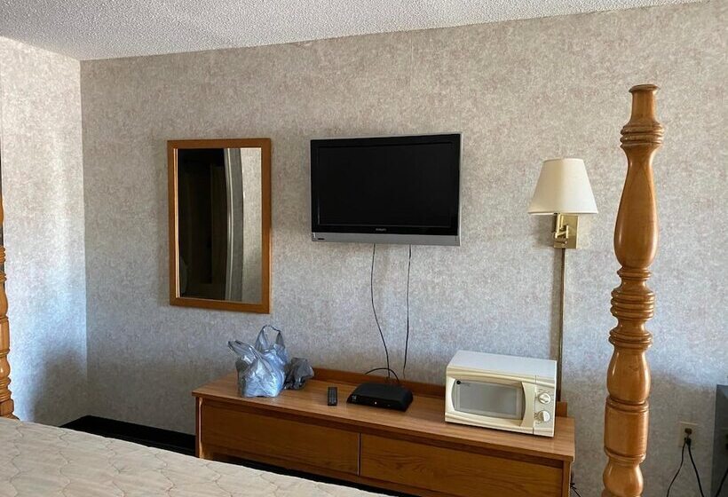 فندق Riverfront Lodge