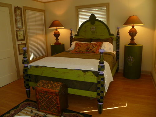 Hotel Robins Nest Bed & Breakfast Inn