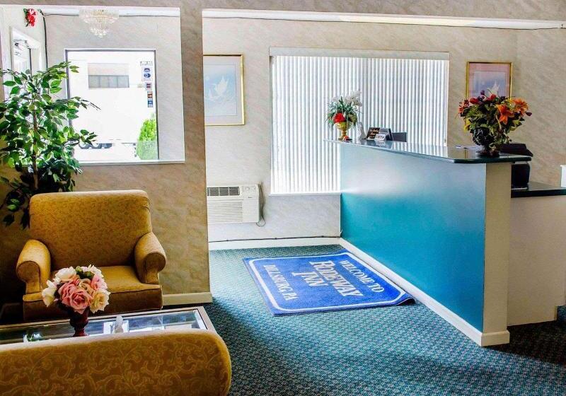 호텔 Rodeway Inn