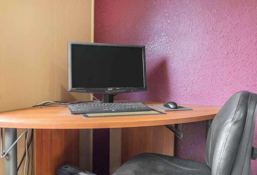 Отель Rodeway Inn Escondido Downtown