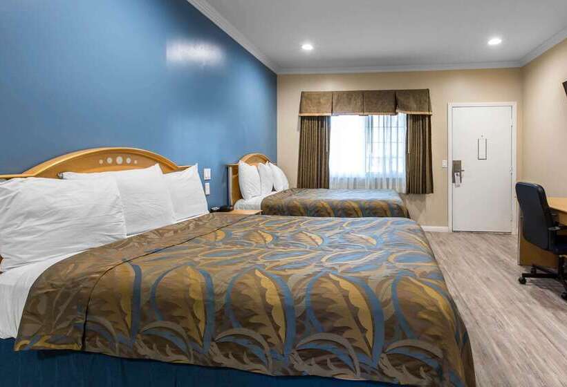 Отель Rodeway Inn Escondido Downtown