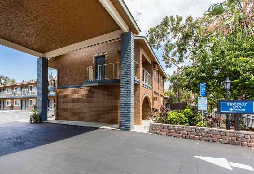 Отель Rodeway Inn Escondido Downtown