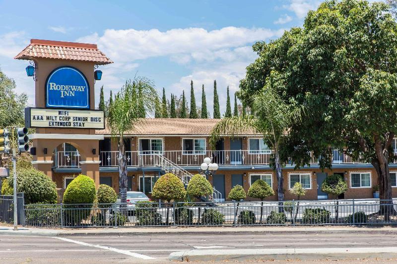 Отель Rodeway Inn Escondido Downtown