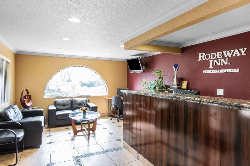 Отель Rodeway Inn Escondido Downtown