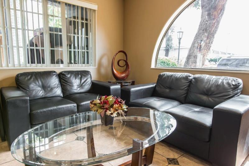 Отель Rodeway Inn Escondido Downtown