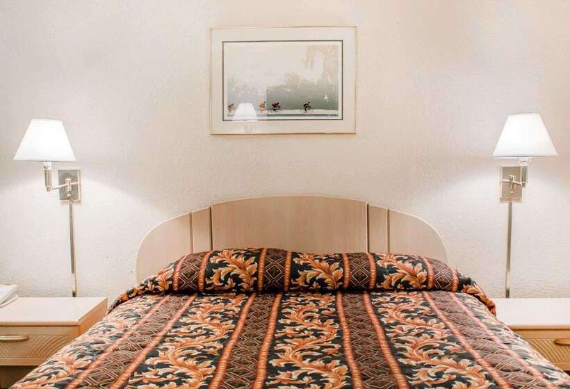 ホテル Rodeway Inn