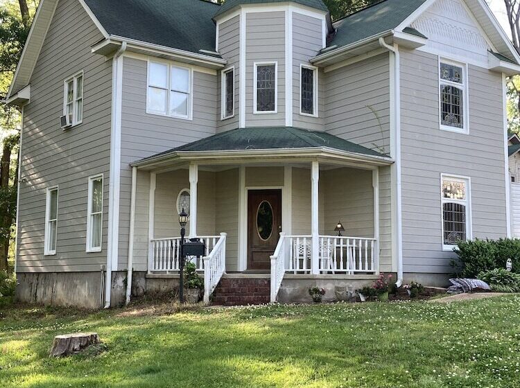 فندق Rose House Inn