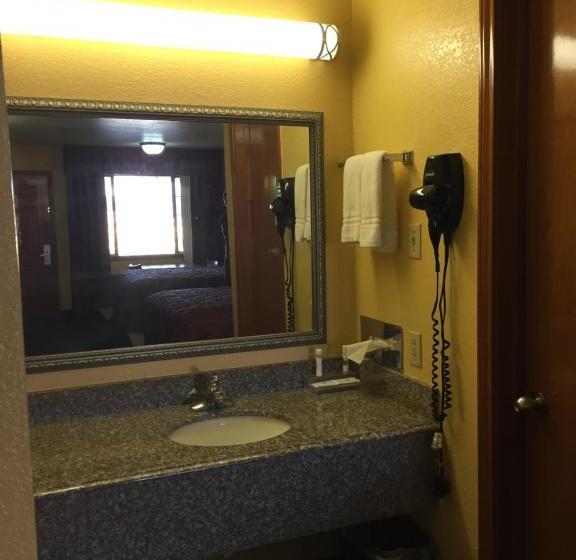 فندق Royal Inn Pearsall