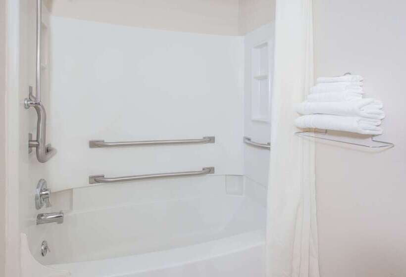 호텔 Super 8 By Wyndham Houghton Lake