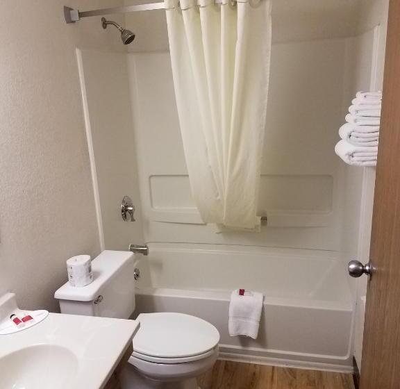 호텔 Super 8 By Wyndham Houghton Lake