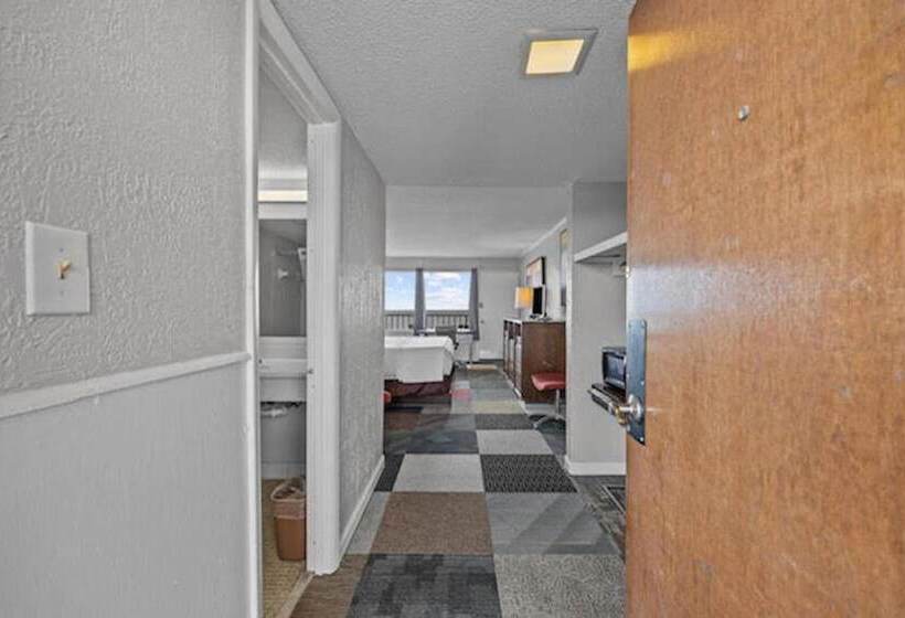 בית מלון כפרי The Red Tree Inn