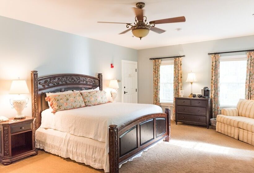 酒店 Reluctant Panther Inn & Restaurant