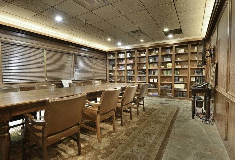 The Remington Suite Hotel And Spa