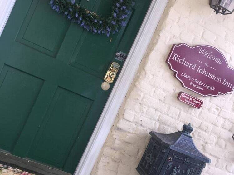 ホテル The Richard Johnston Inn & 1890 Caroline House