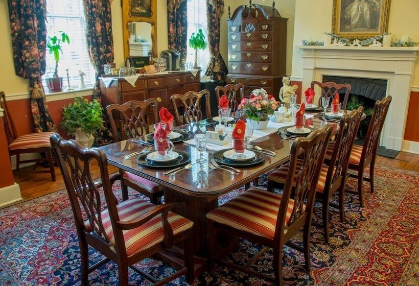 ホテル The Richard Johnston Inn & 1890 Caroline House