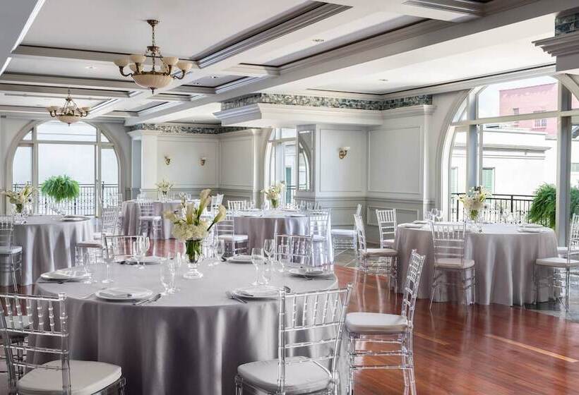 هتل The Ritzcarlton, New Orleans
