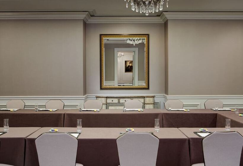 هتل The Ritzcarlton, New Orleans