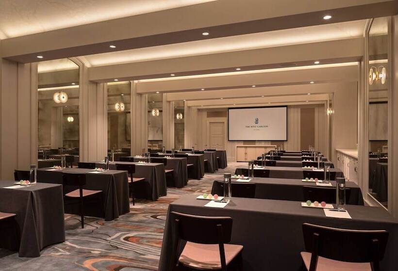 בית מלון כפרי The Ritzcarlton, St. Louis