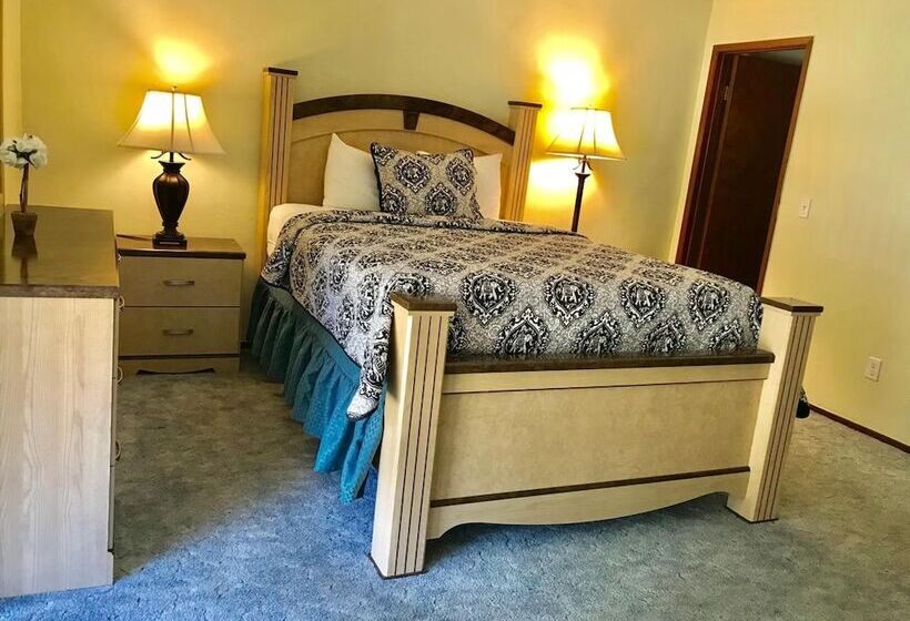 فندق The River Inn