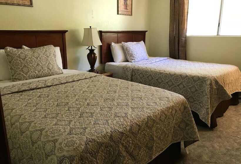 فندق The River Inn