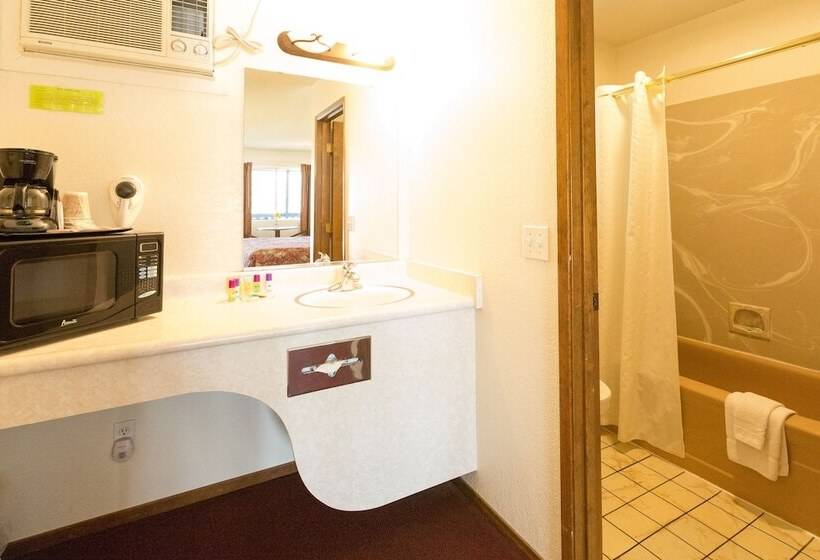 فندق The River Inn