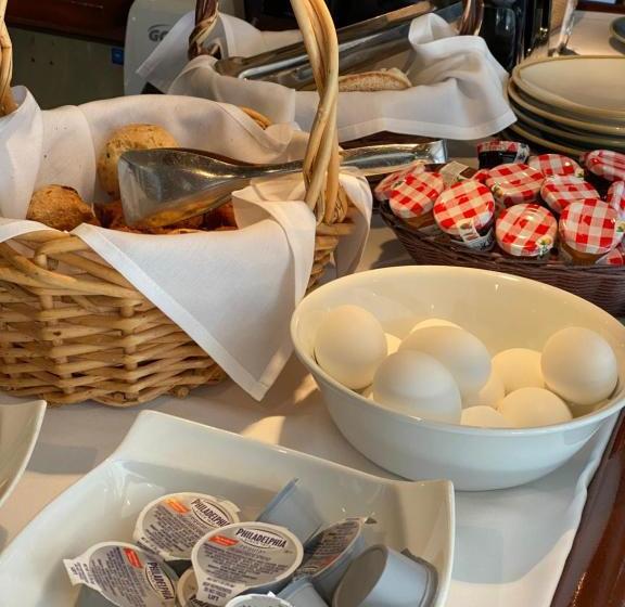 호텔 Roger Sherman Inn