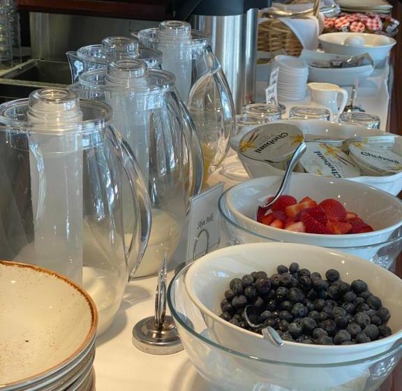 호텔 Roger Sherman Inn