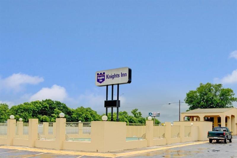 בית מלון כפרי White Rock Inn