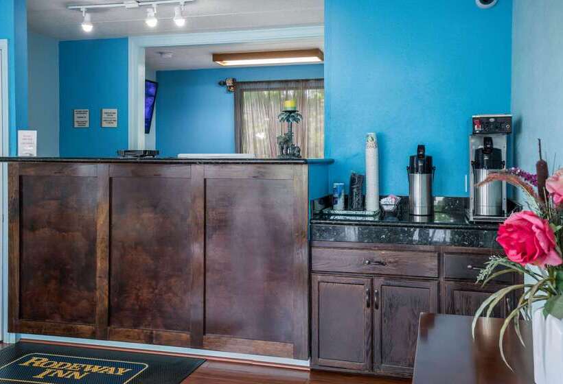 فندق على الطريق Rodeway Inn