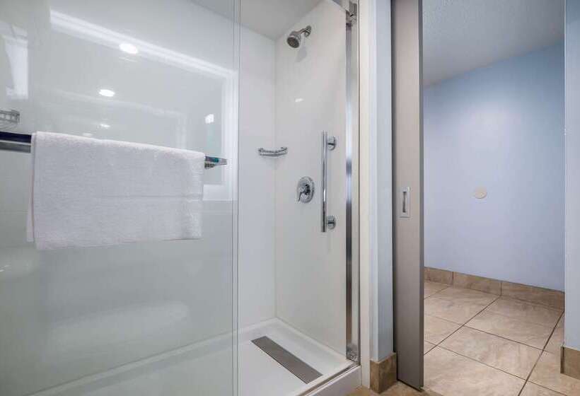 فندق على الطريق Rodeway Inn