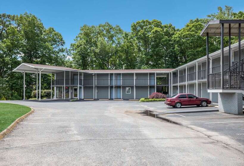 فندق على الطريق Rodeway Inn