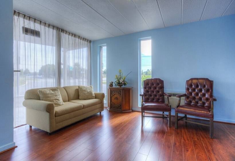 فندق على الطريق Rodeway Inn