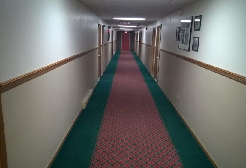 فندق على الطريق The Travelers Inn