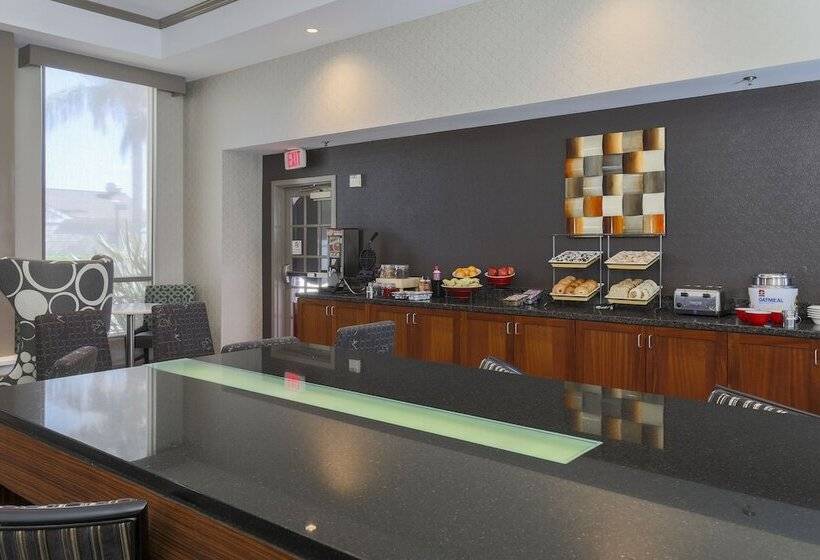 Residence Inn Bakersfield