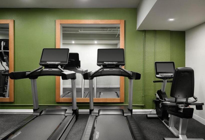 Burton House, Beverly Hills, A Tribute Portfolio Hotel