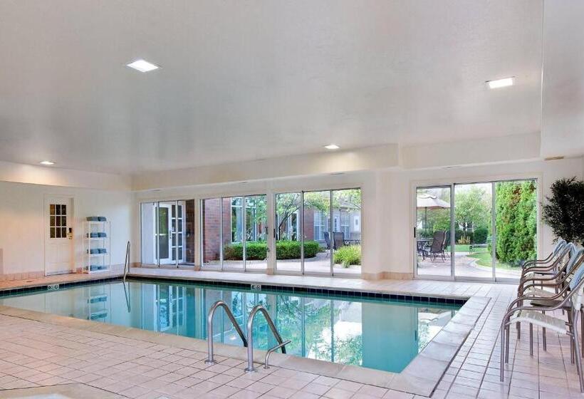 Residence Inn Detroit / Auburn Hills