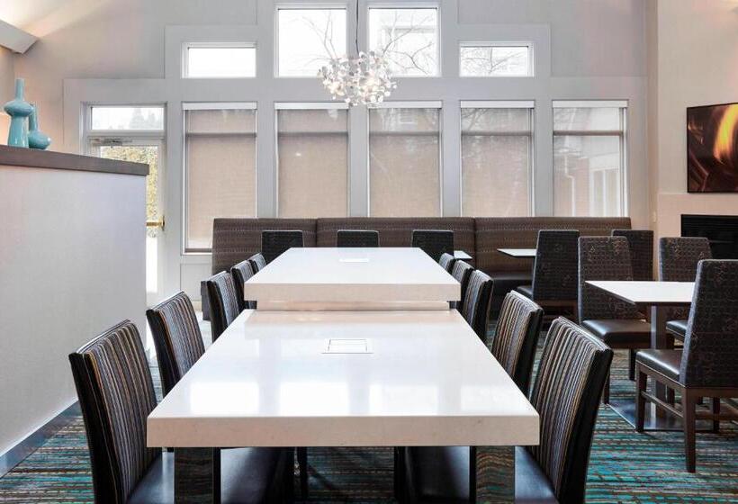 Residence Inn Detroit / Auburn Hills