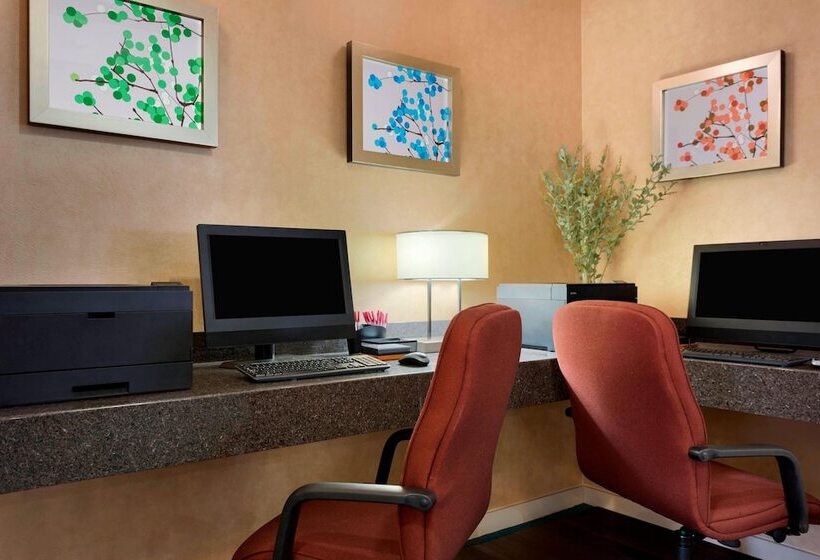 Residence Inn By Marriott Houston The Woodlands/lake Front Circle