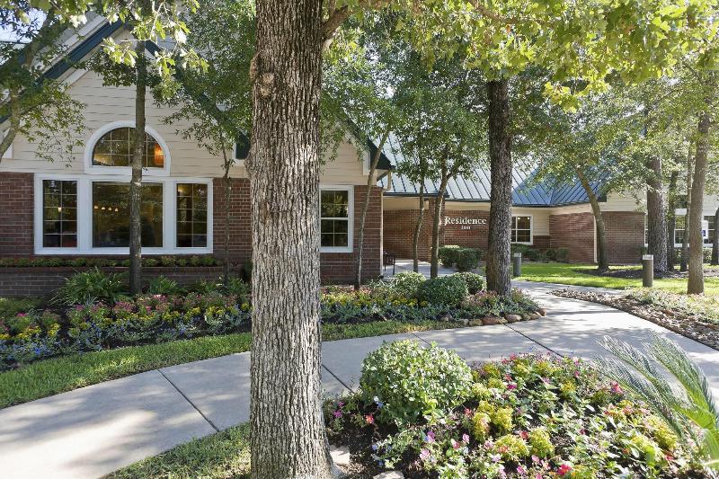 Residence Inn By Marriott Houston The Woodlands/lake Front Circle