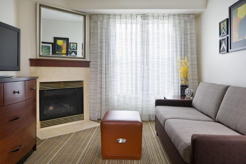 Residence Inn By Marriott Houston The Woodlands/lake Front Circle