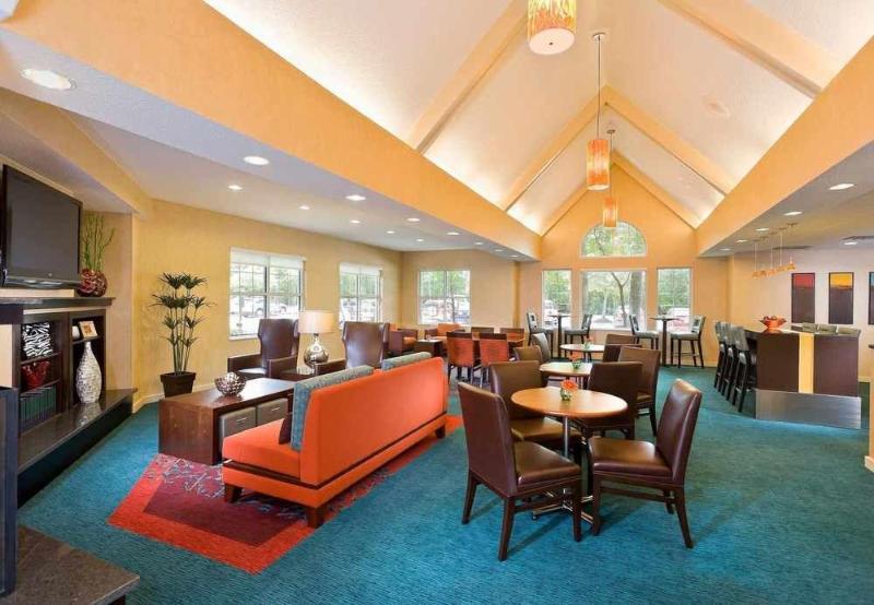 Residence Inn By Marriott Houston The Woodlands/lake Front Circle