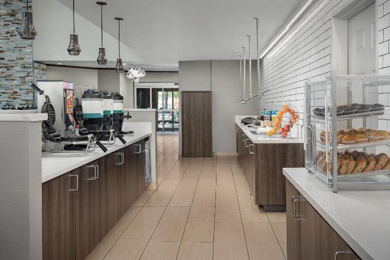 Residence Inn By Marriott Phoenix Airport