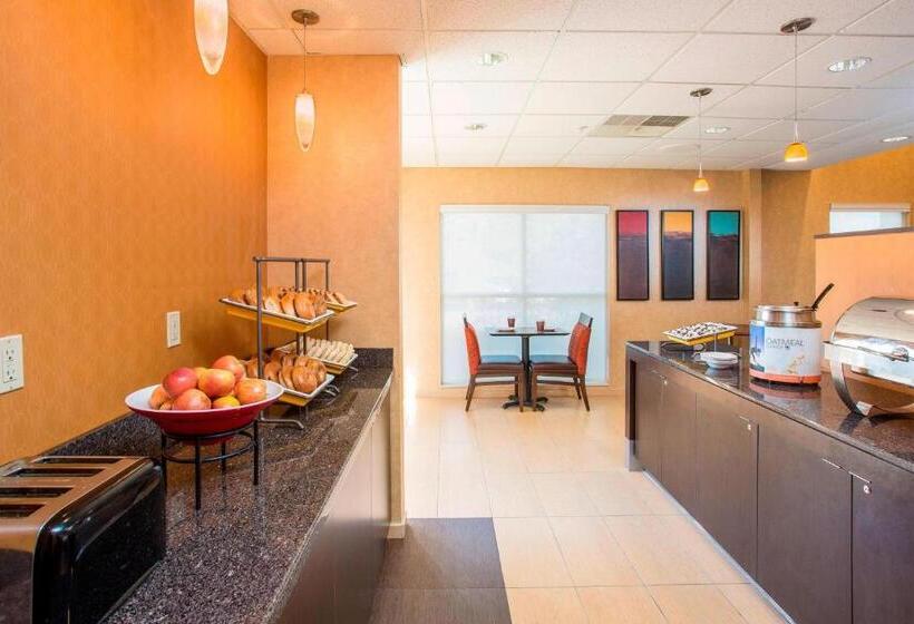 Residence Inn Topeka