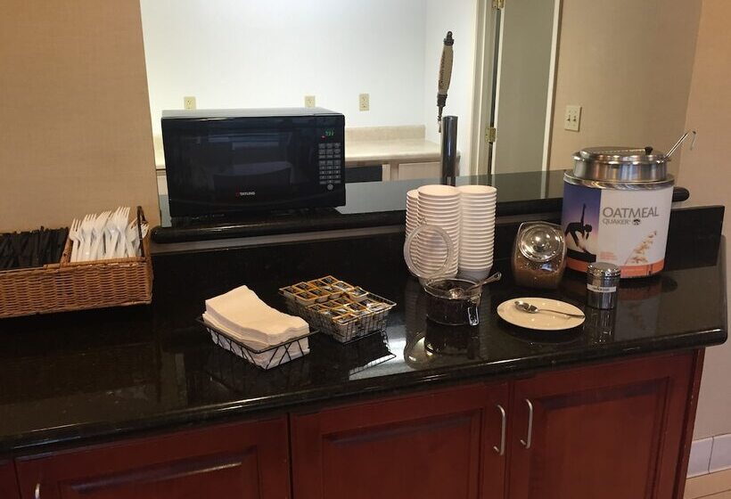 إقامة Doral Inn & Suites Miami Airport West