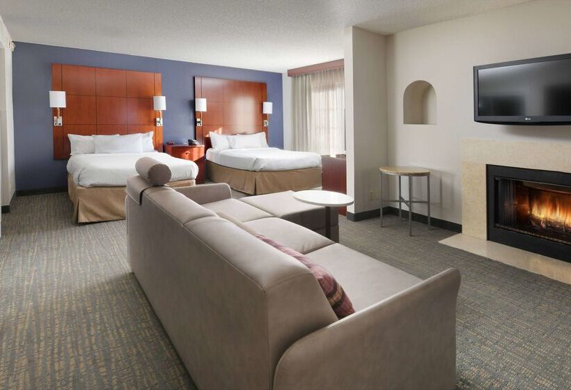 اقامتگاه Sonesta Es Suites Albuquerque
