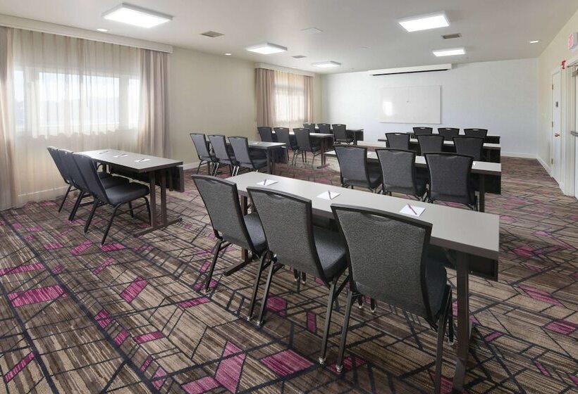 اقامتگاه Sonesta Es Suites Albuquerque